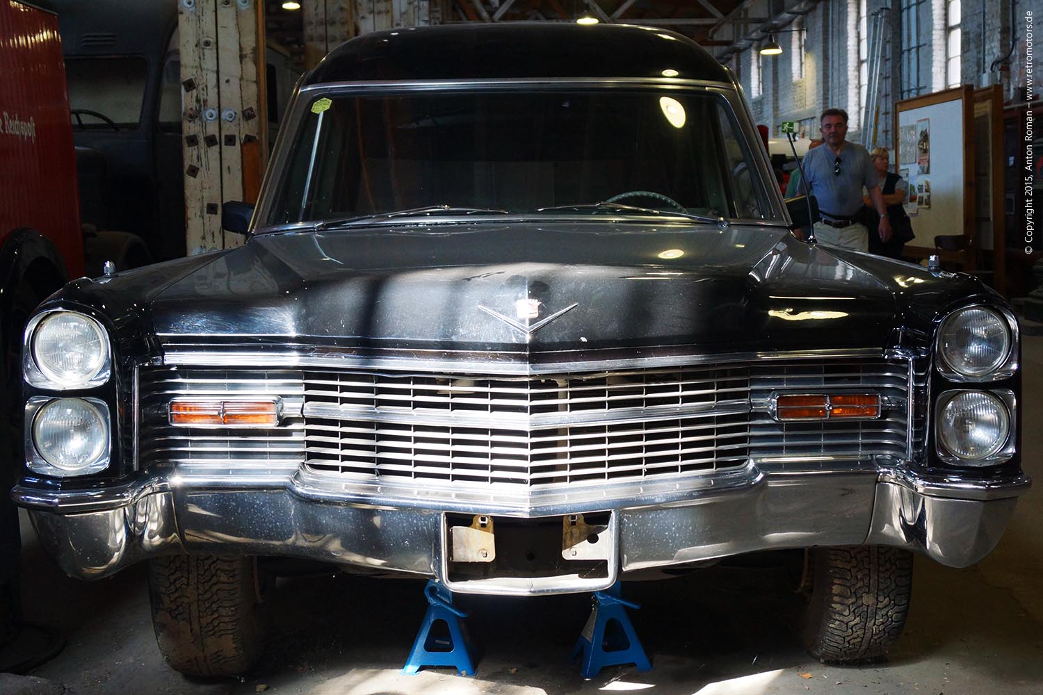 Bestattungsfahrzeug auf Basis eines 1966 Cadillac Sedan DeVille