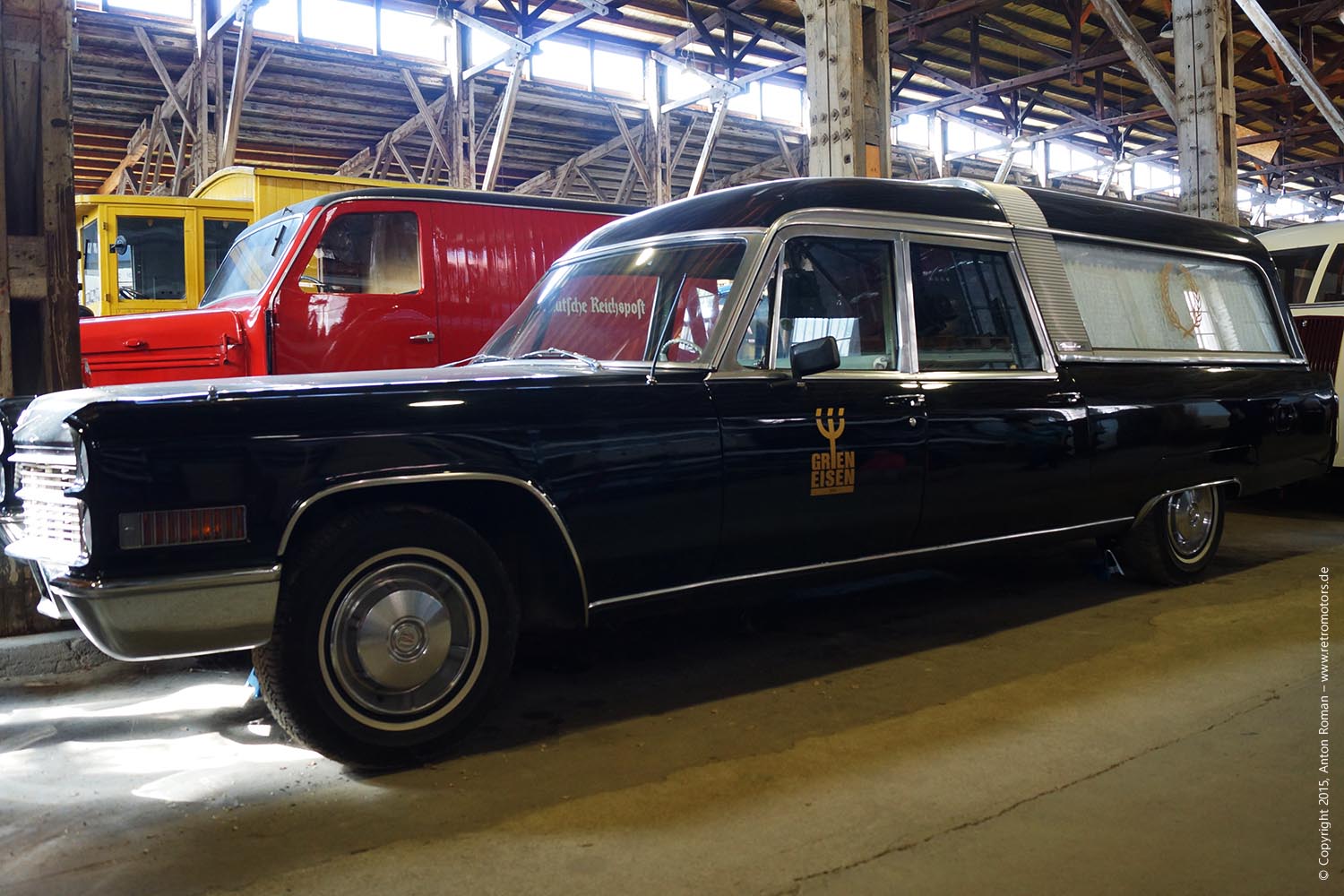 Bestattungsfahrzeug auf Basis eines 1966 Cadillac Sedan DeVille