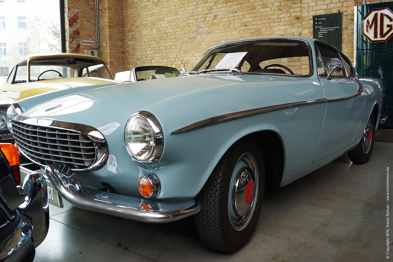 1964 Volvo P1800S