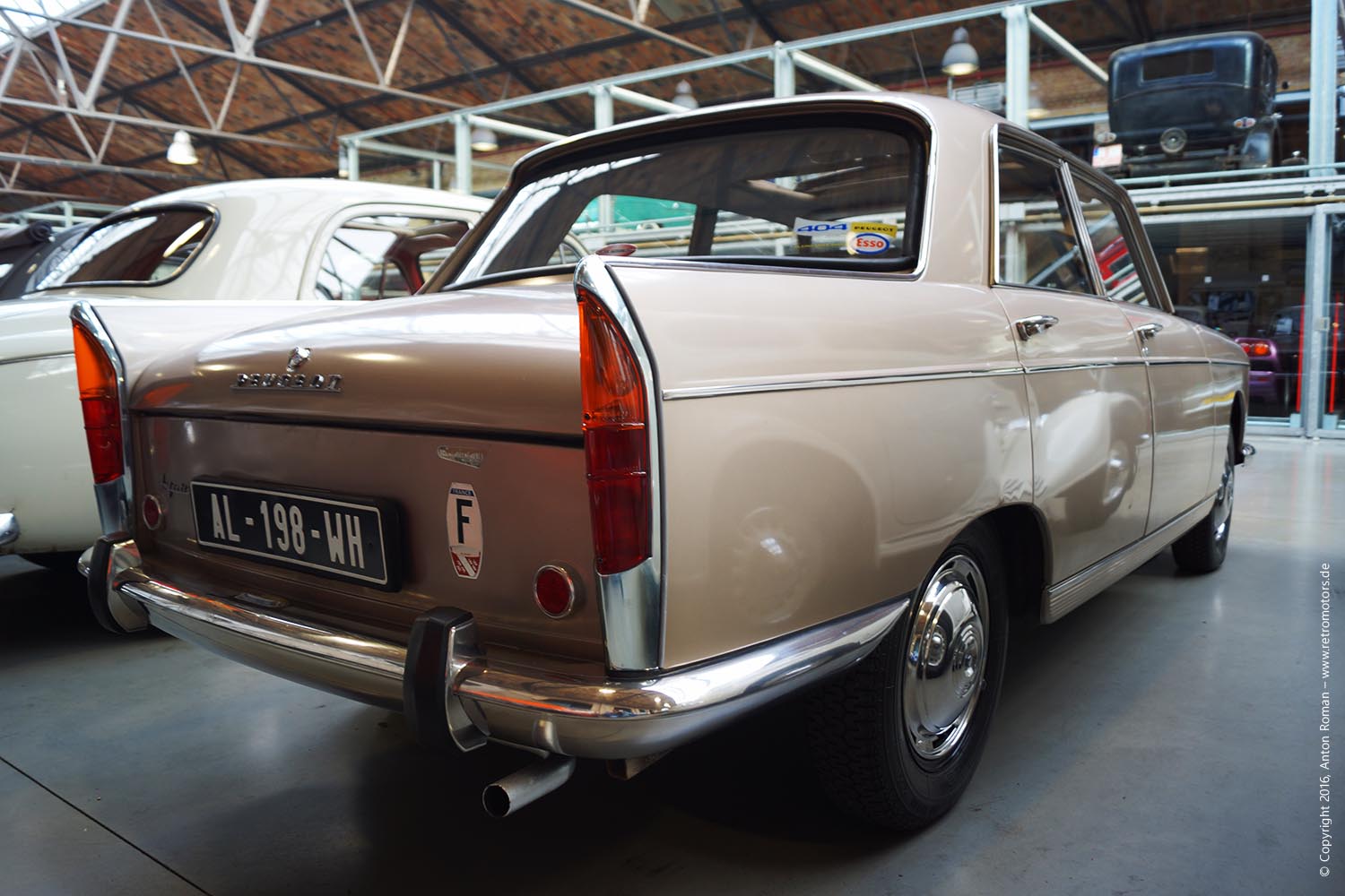 1965 Peugeot 404 Superluxe Injection